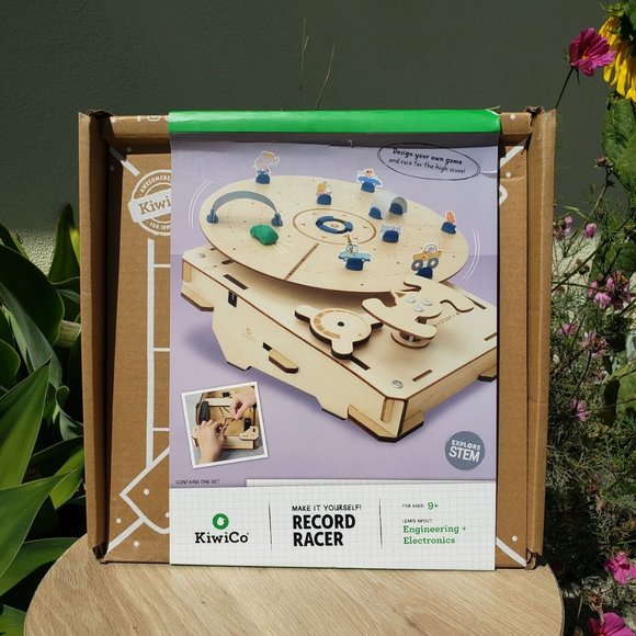 KiwiCo Kiwi Crate Science Kit Record Racer Building set Engineering racetrack - Picture 1 of 10